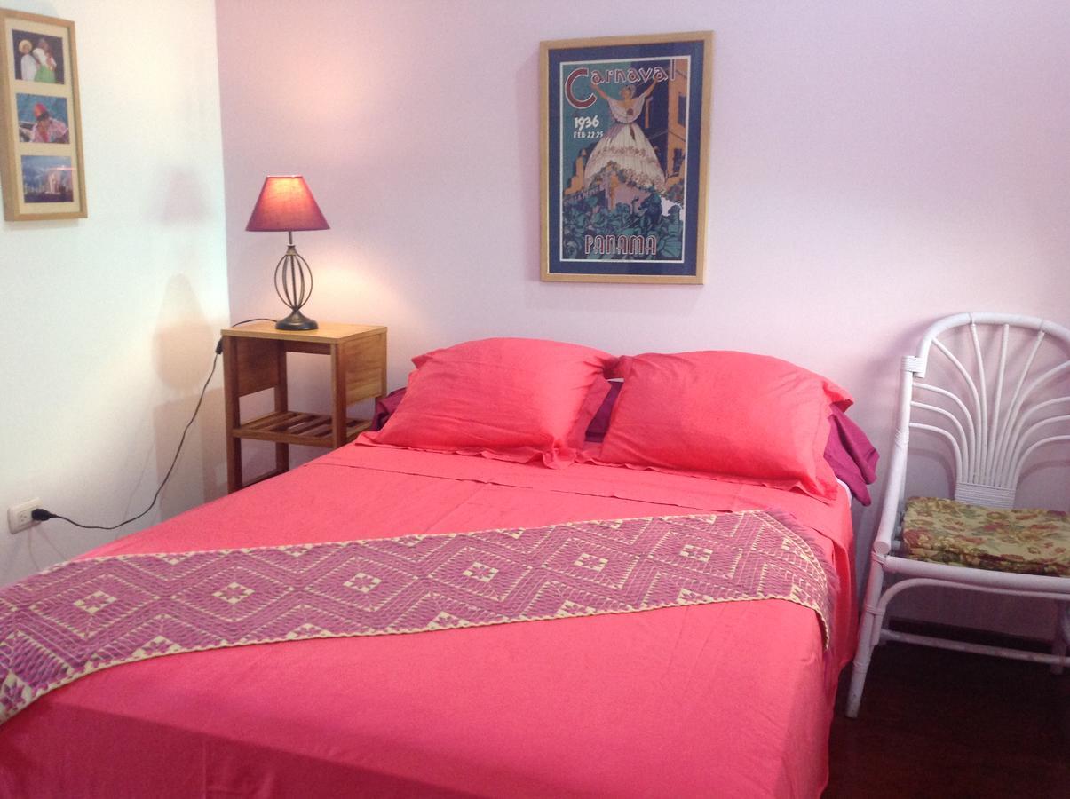Dos Palmitos Bed And Breakfast 巴拿马城 外观 照片